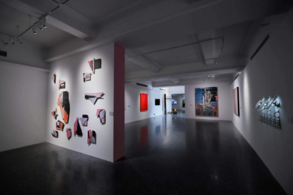 盈利通 小明看展|久事美术馆上新，讲述中西女性视角下的艺术